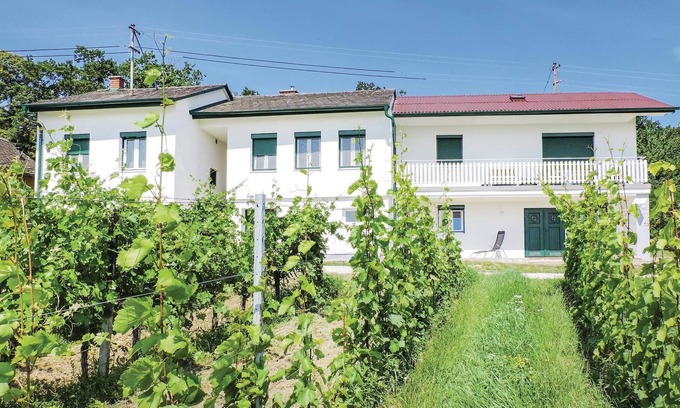 Deutsch Schuetzen-Eisenberg Casa | Alojamiento de 3 habitaciones en Eisenberg