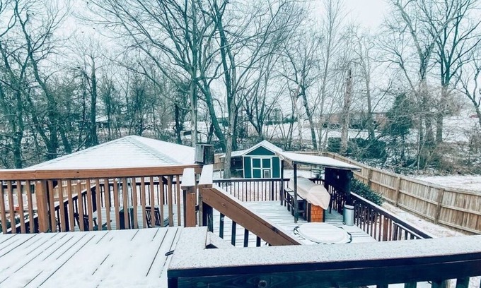 Bentonville - Fayetteville Casa | 3 Bedroom Home in the Heart of NWA w' a HUGE 1,100 sq ft. Outdoor Deck