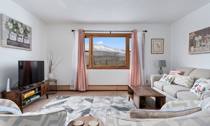 Eastern Vermont Casa | 3 Bedroom Home with Views of Mount Elmore - 20 minutes to Stowe