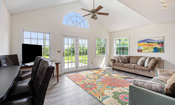 Bryant Pattengill West Casa | 3-bedroom house in Ann Arbor just across the golf course from The Big House.