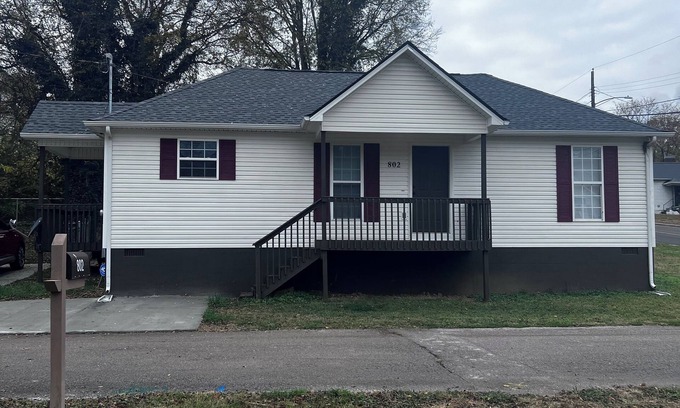 Columbia Casa | 3-bedroom house in charming Columbia. Near town square. Enjoy your stay
