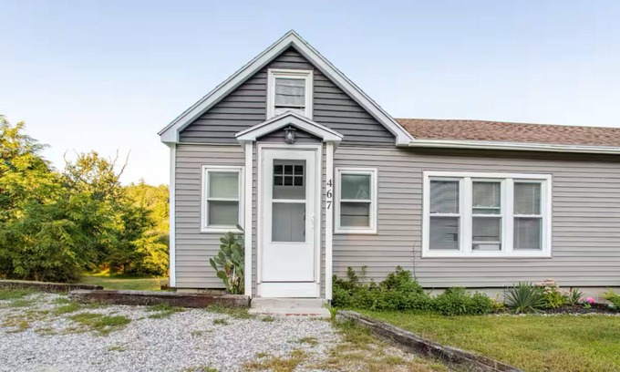 Meredith Casa | 3-bedroom house in charming Meredith with WiFi, AC. Enjoy your stay