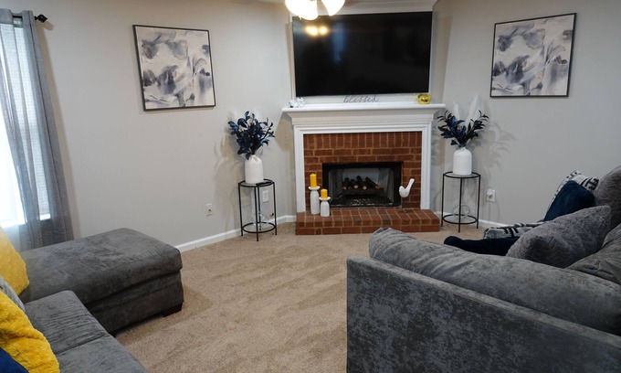 Austell Casa | 3-bedroom house in charming Austell/Six flags with WiFi, AC. Enjoy your stay