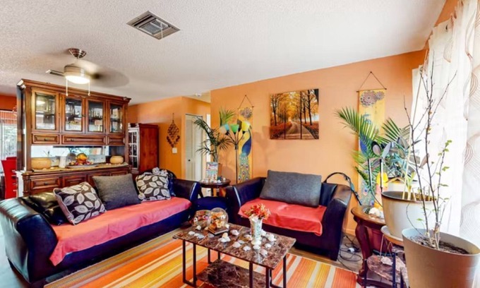 Ocala Casa | 3-bedroom house in charming Ocala with AC, WiFi. Enjoy your stay