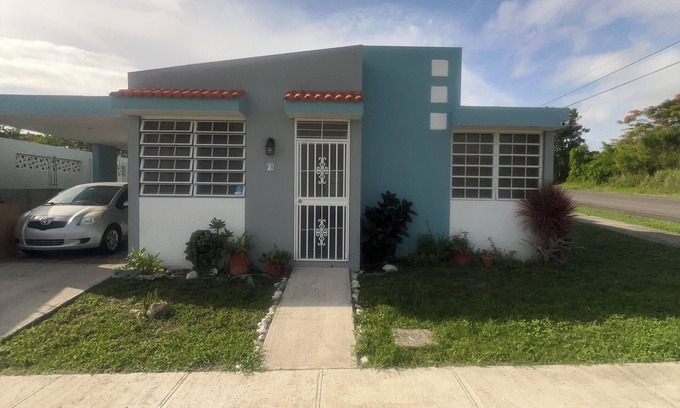 Palmarejo Casa | 3-bedroom house in Coamo with AC on bedroom 1