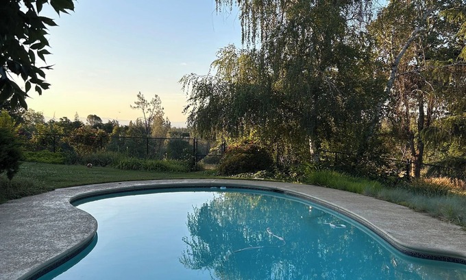 Redding Casa | 3-bedroom house in peaceful Redding with pool and AC. Enjoy your stay