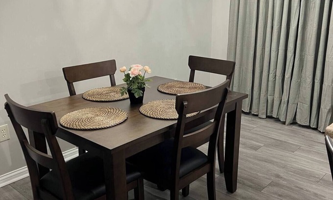 Independence Casa | 3-bedroom house in charming Independence, KY with AC, WiFi. Enjoy your stay
