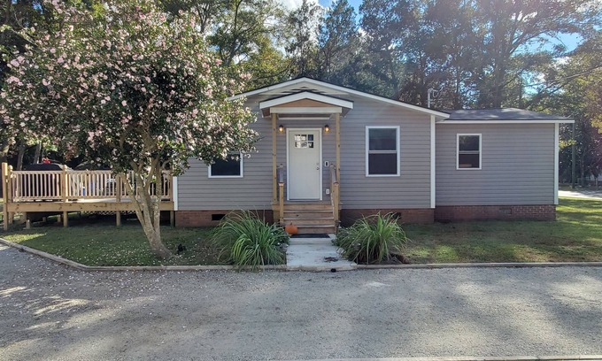 Johns Island Casa | 3-bedroom house in tranquil Johns Island with AC, WiFi. Enjoy