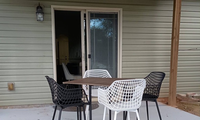 Arcadia Casa | 3-bedroom house in welcoming Spartanburg with WiFi, AC