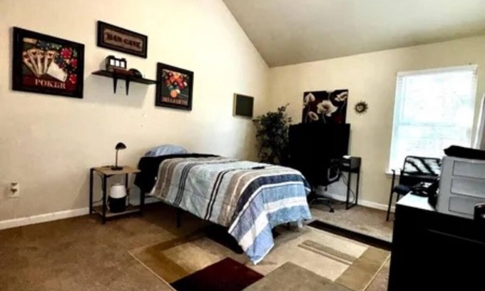 Covington Casa | 3-bedroom house in welcoming Covington with WiFi, fitness room, AC