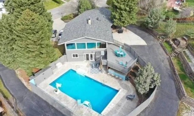 Billings Casa | 3-bedroom house w/Views, Pool & Hot-tub