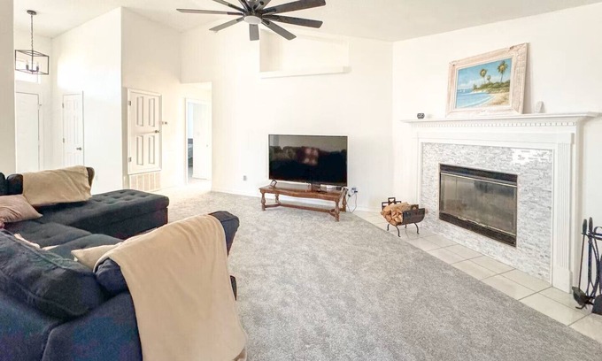 Gulf Breeze Casa | 3-bedroom house with WiFi, AC in fabulous Gulf Breeze