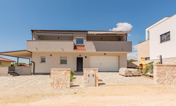 Kolan Apartamento | Bonito apartamento en Mandre con cocina