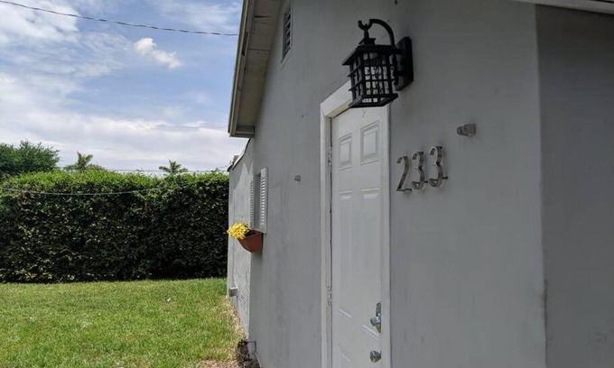 Miami Shores Casa | 3 Bedroom Miami Home 15 Minutes to the Beach
