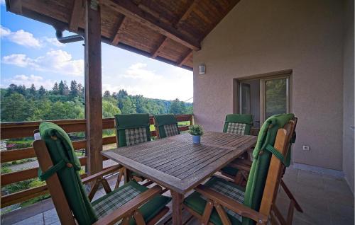 Duga Resa Casa | 3 Bedroom Nice Home In Donji Zvecaj