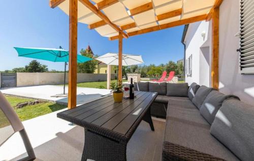 Poljica Casa | 3 Bedroom Nice Home In Nin