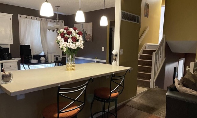 Overland Park Casa | 3 bedroom oasis in a quiet community