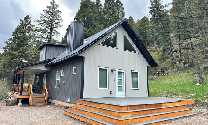 Jefferson County Cabina | 3-bedroom Off Grid cabin in National Forest with WiFi