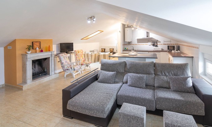 Alava Apartamento | Ático de 3 habitaciones para 6 personas
