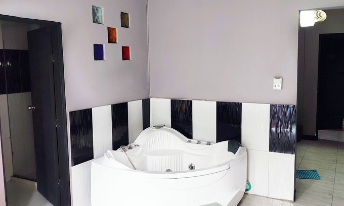 Lalinde Apartamento | 3 BEDROOM PRIVATE APT @ POBLADO 201B