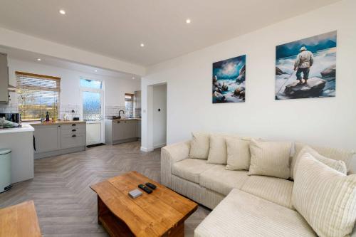 Neath Casa | 3 Bedroom Spacious and Homely Welsh Retreat