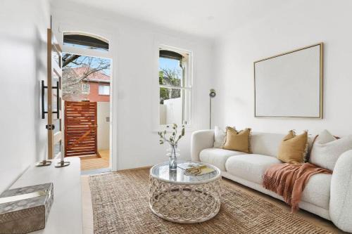 Bondi Junction Casa | 3 Bedroom Split level terrace at Bondi Junction