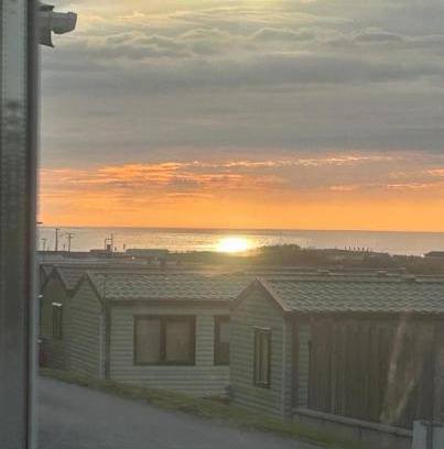 Aberystwyth Casa | 3 bedroom static caravan with sea view in Clarach Bay Holiday Village Abi horizon