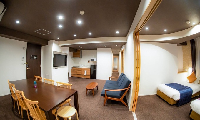 Naniwa Hotel | 3 bedroom suite - Three Bedroom Suite / Osaka Ōsaka
