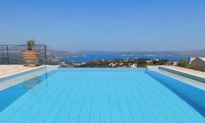 Drapanos Villa | Villa de 3 dormitorios con piscina infinita privada y vistas panorámicas.