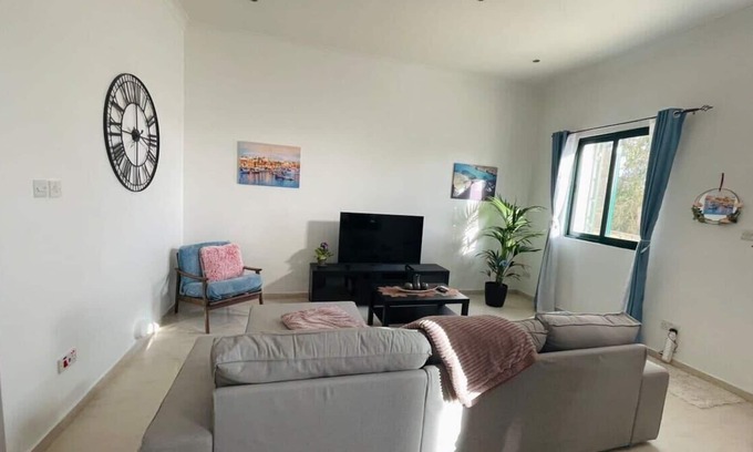 St. Andrew's Apartamento | 3-Bedroom with Backyard-Hosted by Sweetstay
