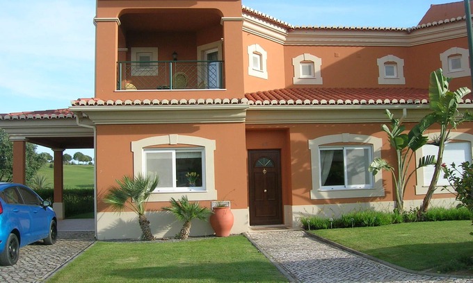 Atalaia Villa | 3 dormitorios villa con un acceso privado frente al jardín de golf y piscina al sur