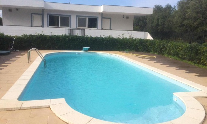 Municipio 4 Apartamento | 3 bedrooms appartement with shared pool enclosed garden and wifi at Bari 5 km away from the beach