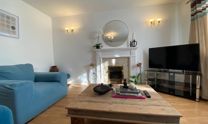 Thamesmead Casa | 3 bedrooms home, 7min to subway with free parking