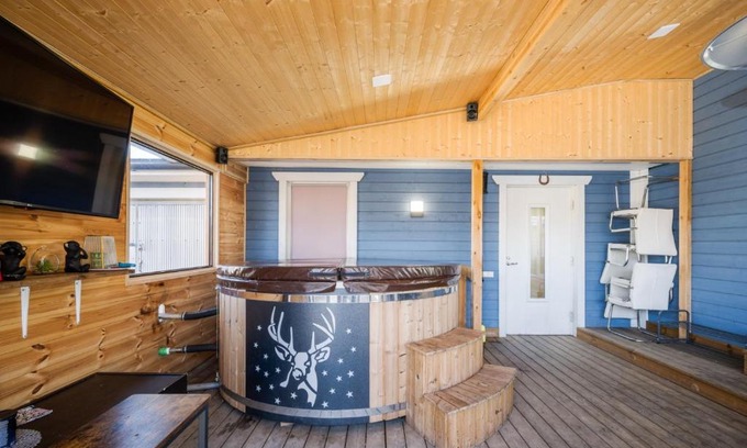 Turku Villa | 3 bedrooms House with big hot tube.