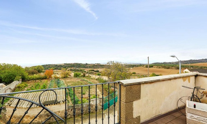 Arellano Casa | 3 bedrooms house with furnished terrace at Arellano