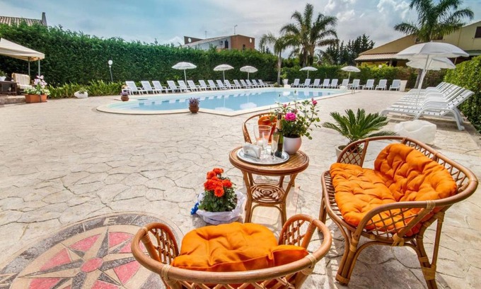 Piana Calzata Casa | House with 3 bedrooms in Campofelice di Roccella with shared pool enclosed garden and WiFi 150 m from the beach