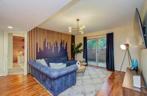 South Main Apartamento | 3 Bedrooms Spacious Central Condo w Pool