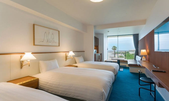 Atami Hotel | 3 Beds RoomNopets allowed1offsite parking lot / Atami Shizuoka