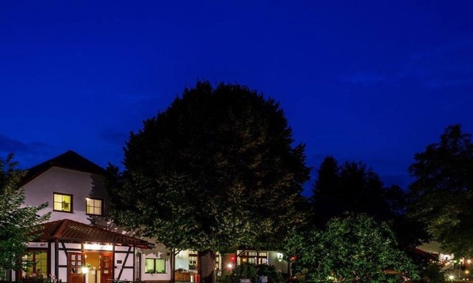 Treppendorf Casa | 3 Bettzimmer, WC und Dusche - Hotel-restaurant Lindengarten