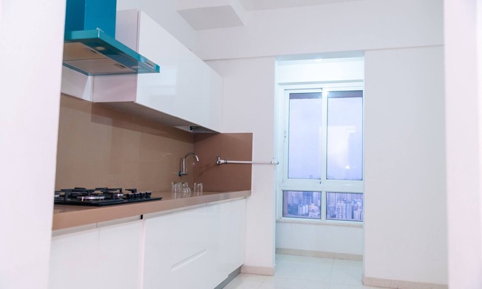 Thane West Apartamento | 3 casas BHK para 6 personas (listas para mudarse) en el piso 27 (recogida gratuita *)
