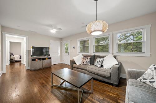 East Point Casa | 3 BR 12 Mins from Atl Airport & Near Downtown