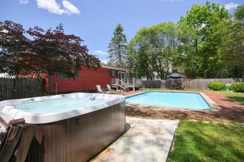Tobyhanna Casa | 3 BR 2 BA Modern home with private hot tub, fire pit and lake view, Dogs ok!