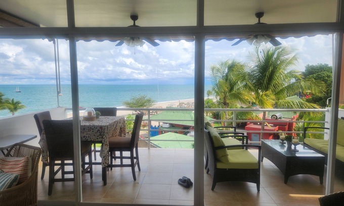 El Farallon del Chiru Condominio | 3 BR/2BA Farralon Beach Condo/Rio Hato/ Farallon/DeCameron, minutes from airport