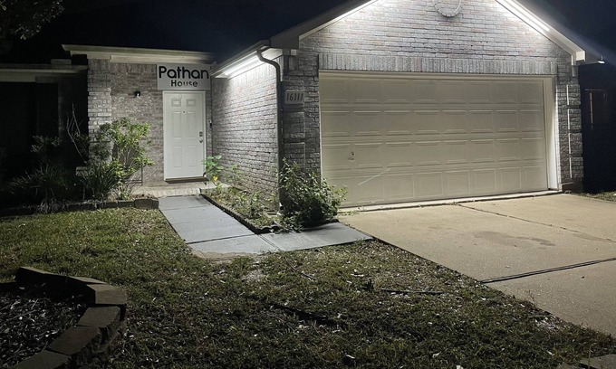 Mission Bend Casa | 3 BR/2Bath | Freshly Renovated Home w/ King Bed |