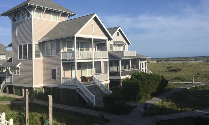 Flora's Bluff Casa | 3 dormitorios, 3 1/2 BA South Beach con espectaculares vistas al mar