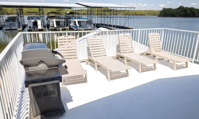 Cadiz Alquiler De Eote | 3 BR Floating Cabin #2 - Dog Friendly
