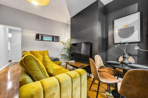 Manchester Casa | 3 BR Home Close to MCR City Centre