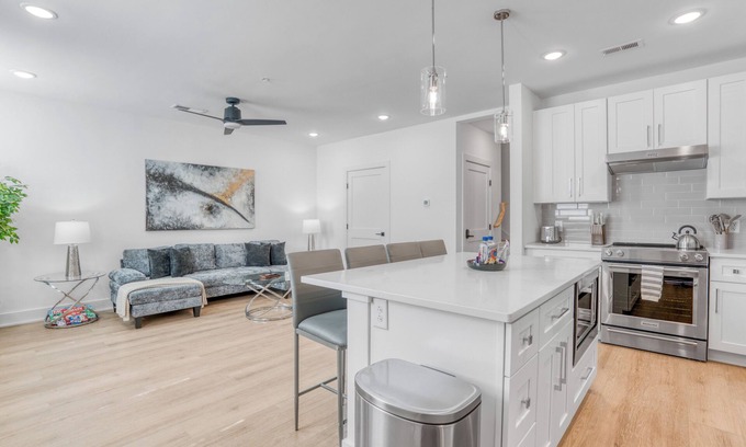 Wesley Heights Casa | 3-BR Home in fabulous Charlotte with AC, WiFi