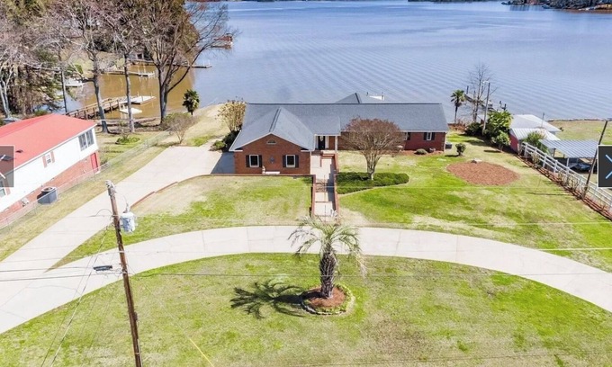Leesville Casa | 3 BR Lakefront house w/dock at Lake Murray, Family, Fishing, Fun!