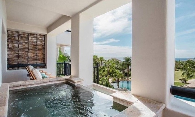 El Médano Ejidal Complejo | 3 BR Ocean View Villa w/ WiFi, Pool Access, Spa Services, Jacuzzi & More!